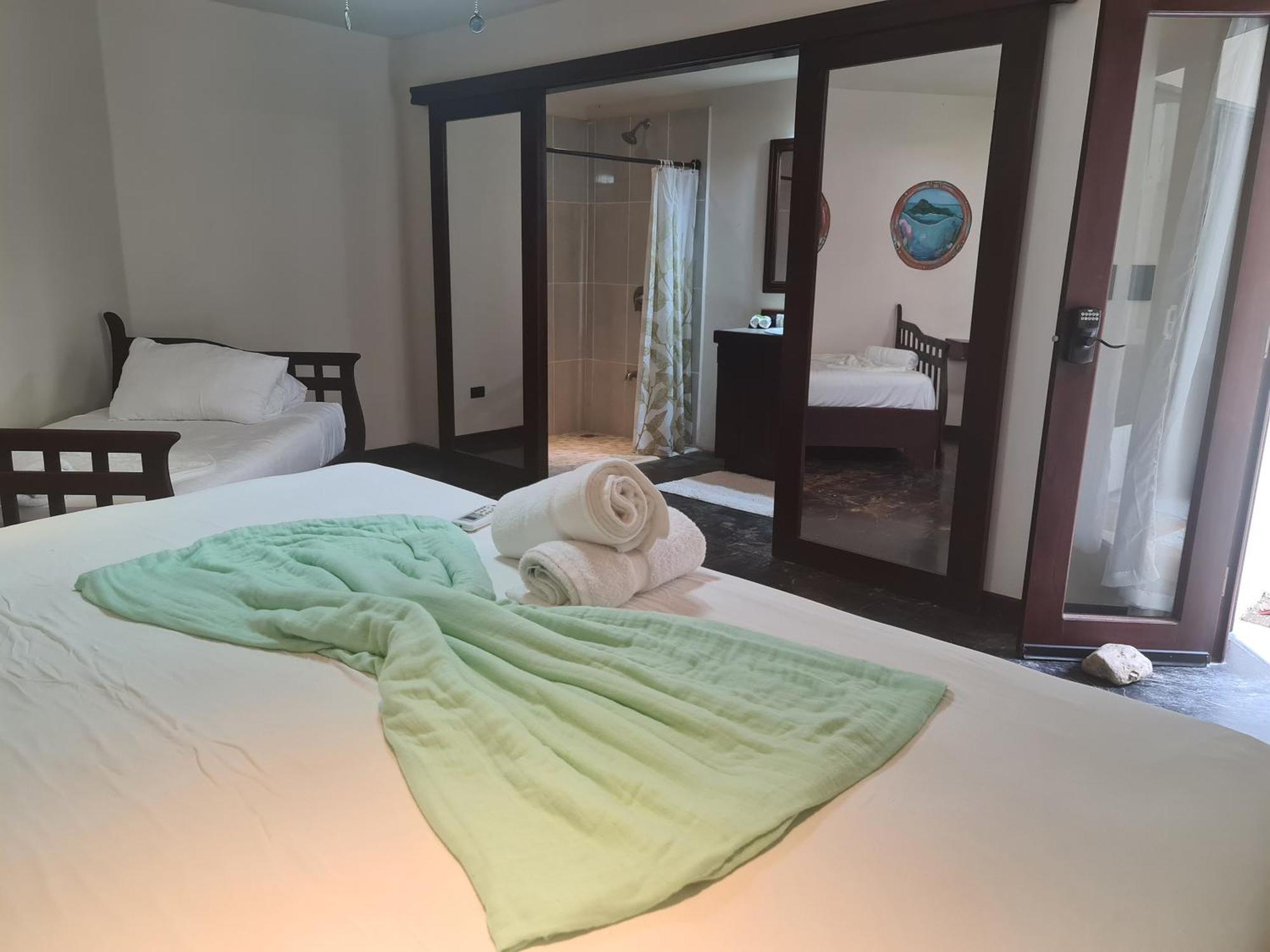 Hona Beach Hotel Dominical Rum bild