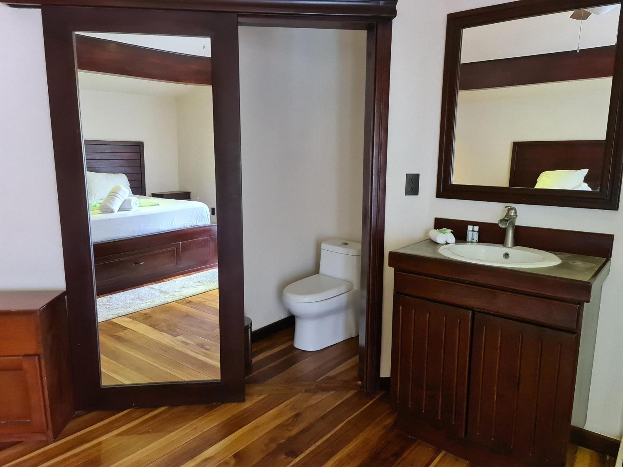 Hona Beach Hotel Dominical Rum bild